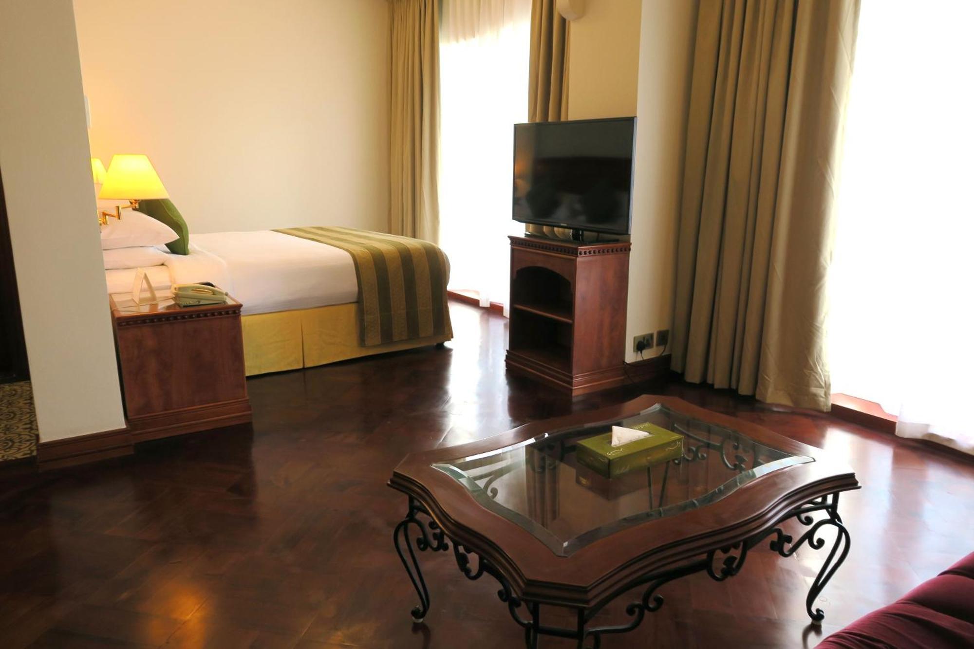 Otel Riviera