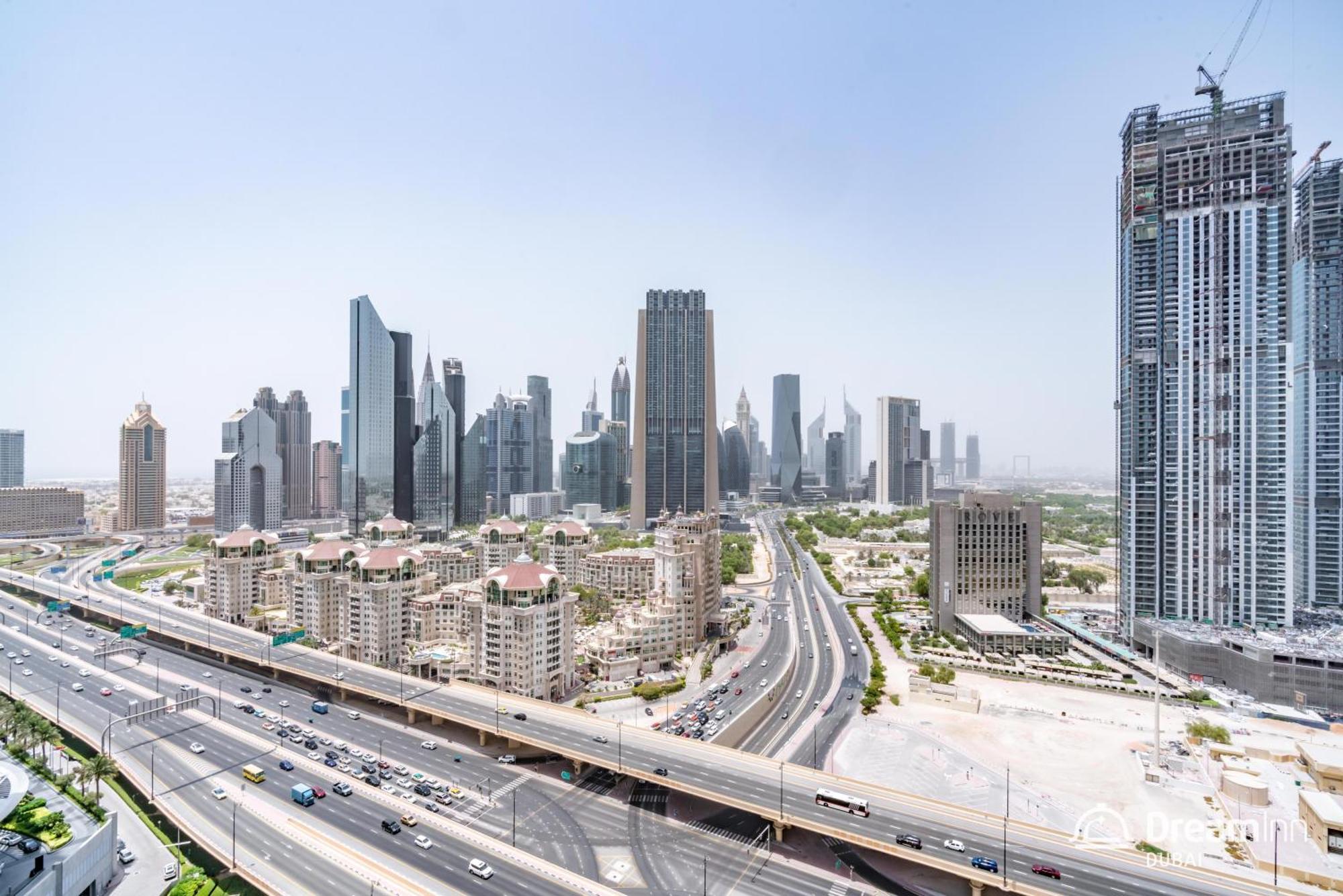 Dream - Fashion Avenue Residences Formerly Address Mall Dubai