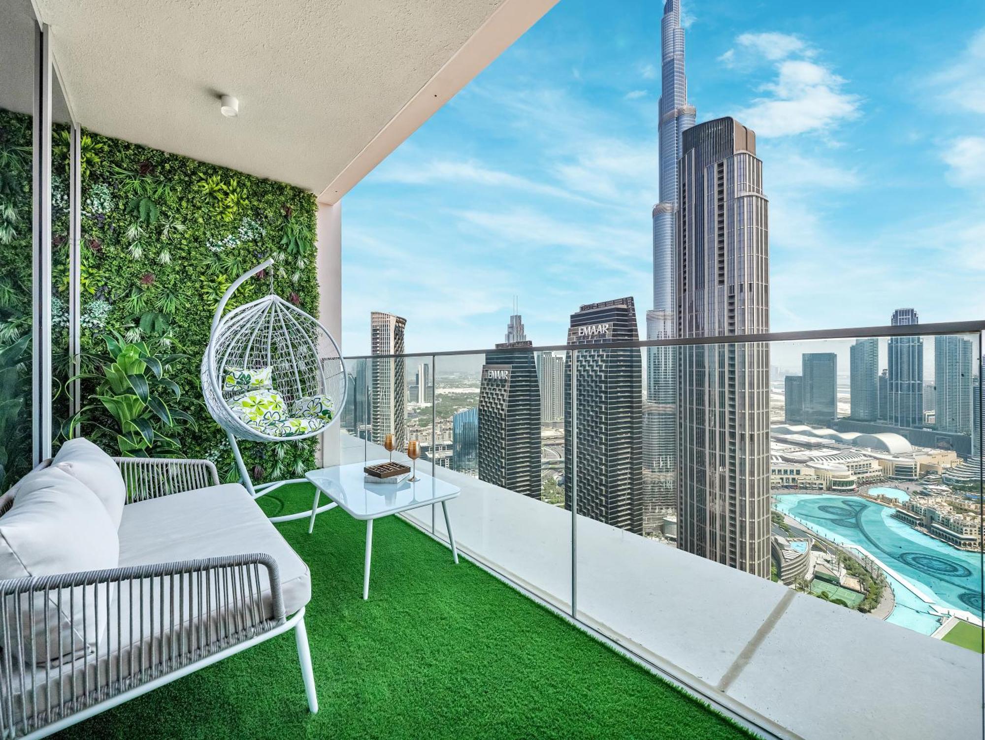Burj Khalifa Bliss I 4 Bedroom I Burj Khalifa & Fountain Views I Free Gym, Pool, Parking, Wi-fi And Ps5 I By Skyline Serenity * Dubai