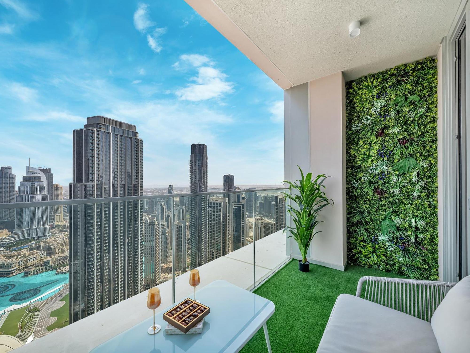 Burj Khalifa Bliss I 4 Bedroom I Burj Khalifa & Fountain Views I Free Gym, Pool, Parking, Wi-fi And Ps5 I By Skyline Serenity