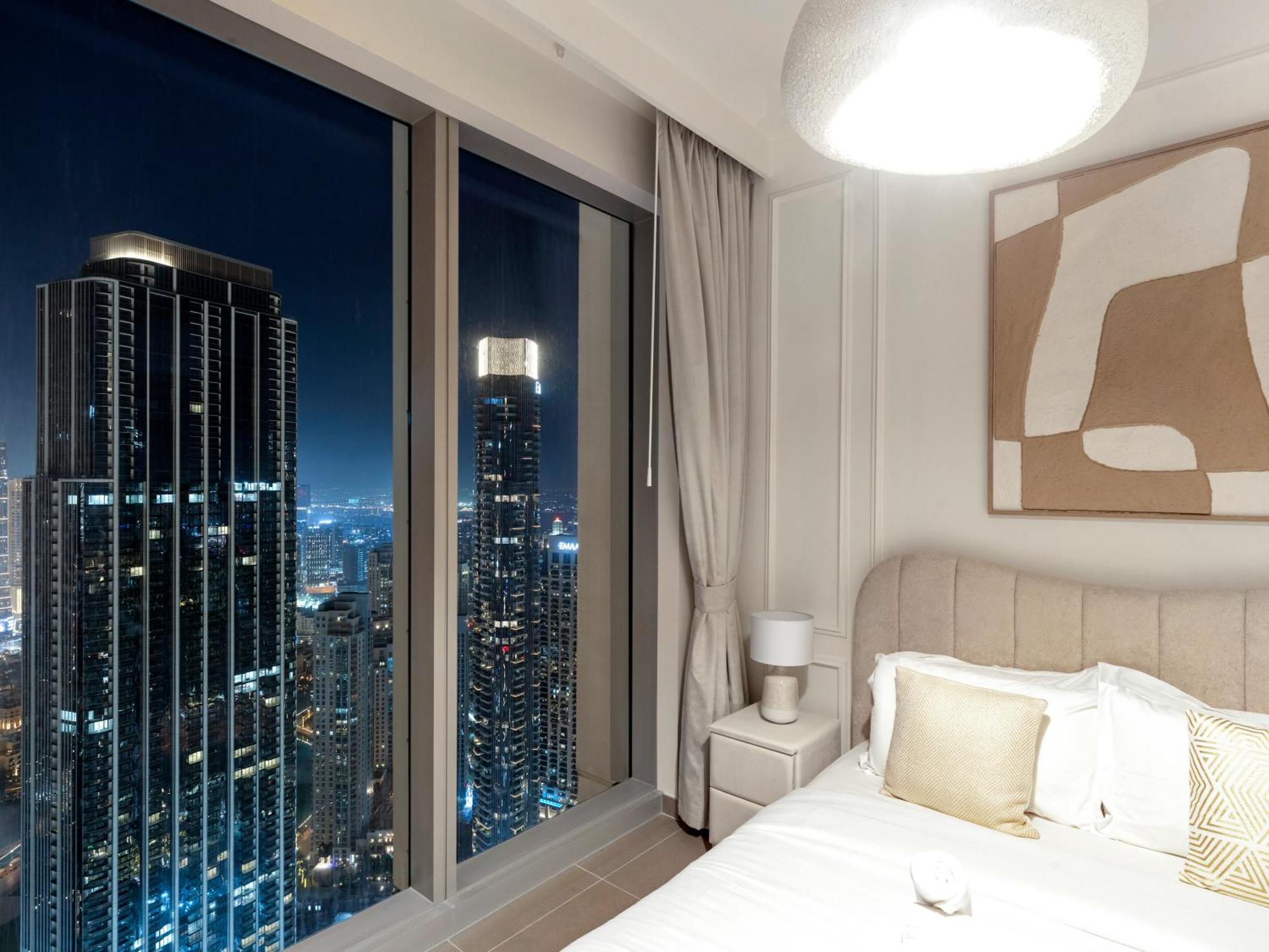 Burj Khalifa Bliss I 4 Bedroom I Burj Khalifa & Fountain Views I Free Gym, Pool, Parking, Wi-fi And Ps5 I By Skyline Serenity * Dubai