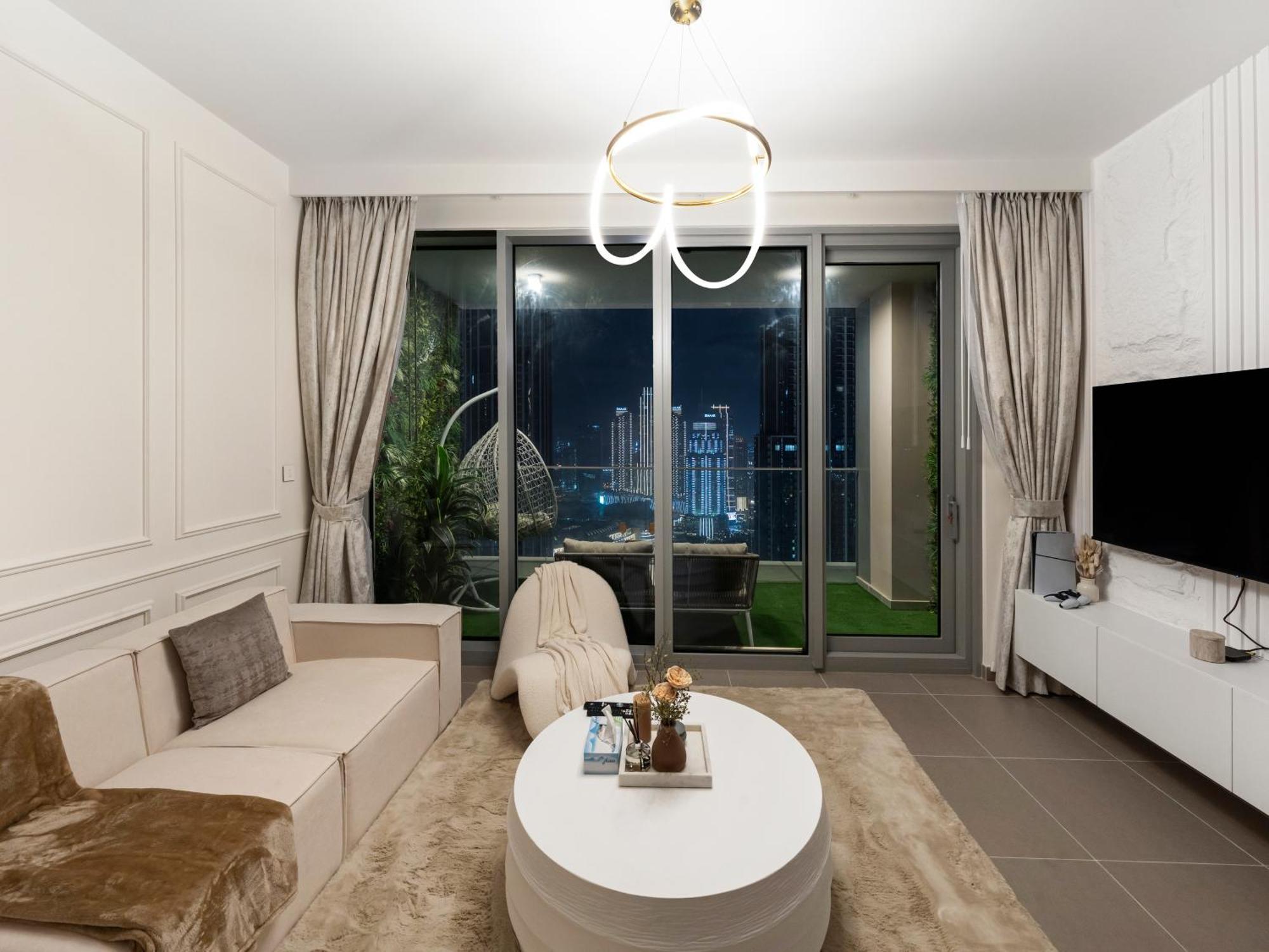 Burj Khalifa Bliss I 4 Bedroom I Burj Khalifa & Fountain Views I Free Gym, Pool, Parking, Wi-fi And Ps5 I By Skyline Serenity * Dubai