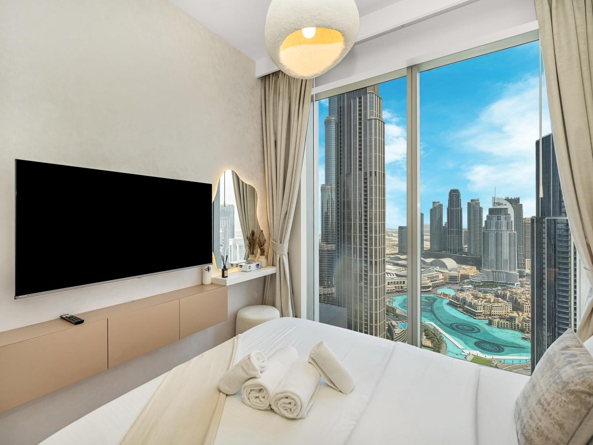 Burj Khalifa Bliss I 4 Bedroom I Burj Khalifa & Fountain Views I Free Gym, Pool, Parking, Wi-fi And Ps5 I By Skyline Serenity Apartment *