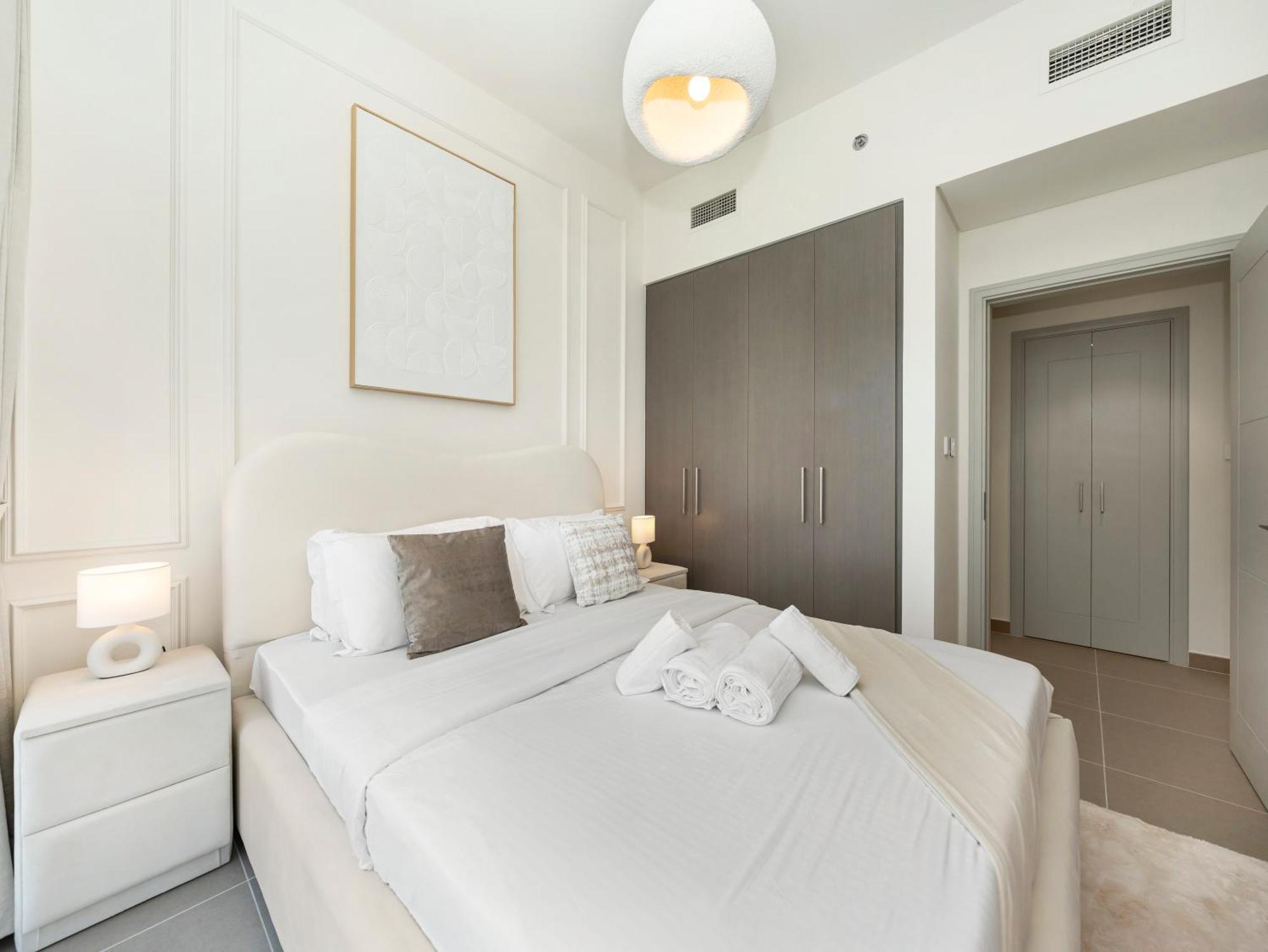 Burj Khalifa Bliss I 4 Bedroom I Burj Khalifa & Fountain Views I Free Gym, Pool, Parking, Wi-fi And Ps5 I By Skyline Serenity Apartment *