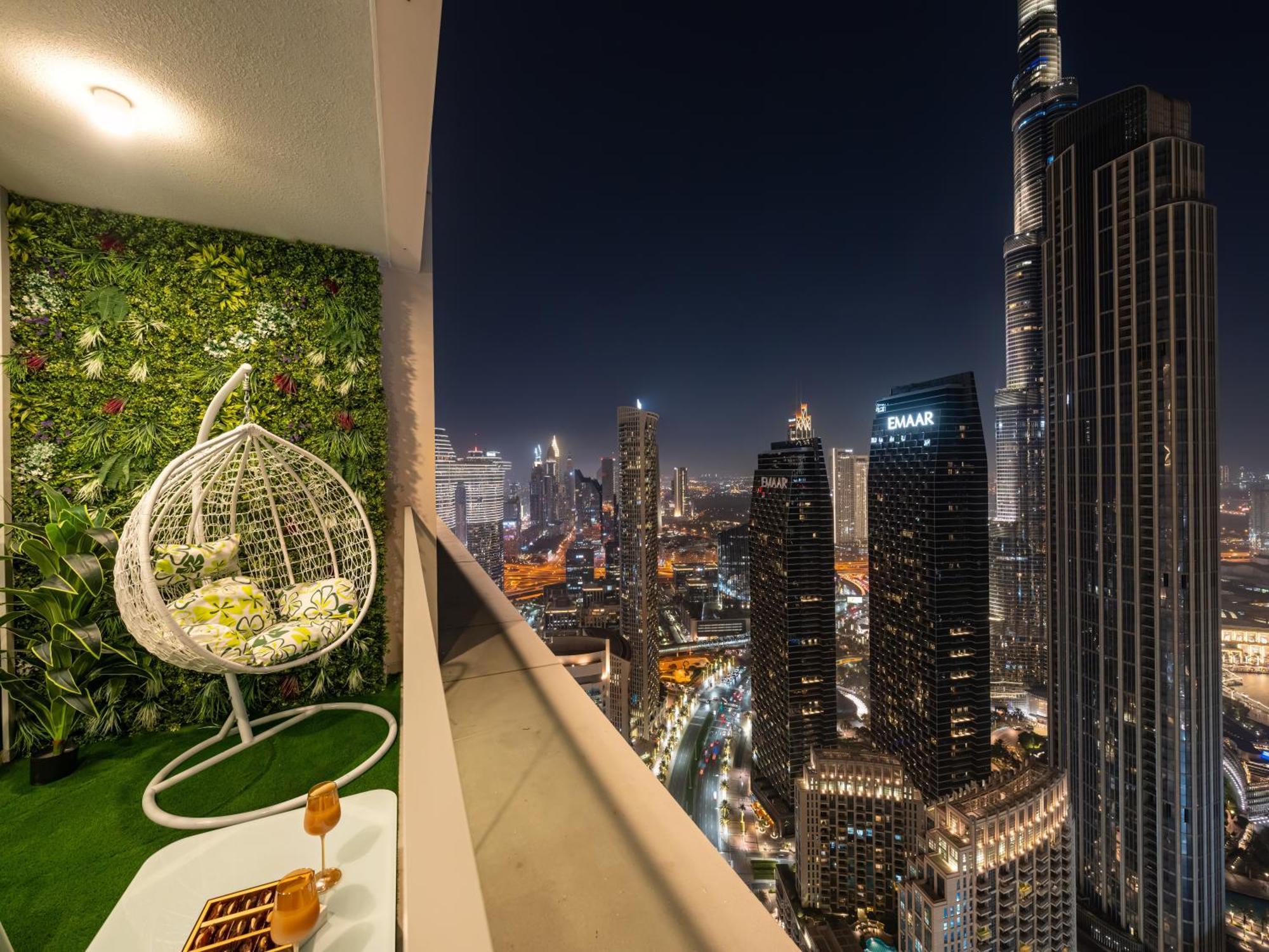 Burj Khalifa Bliss I 4 Bedroom I Burj Khalifa & Fountain Views I Free Gym, Pool, Parking, Wi-fi And Ps5 I By Skyline Serenity Apartment