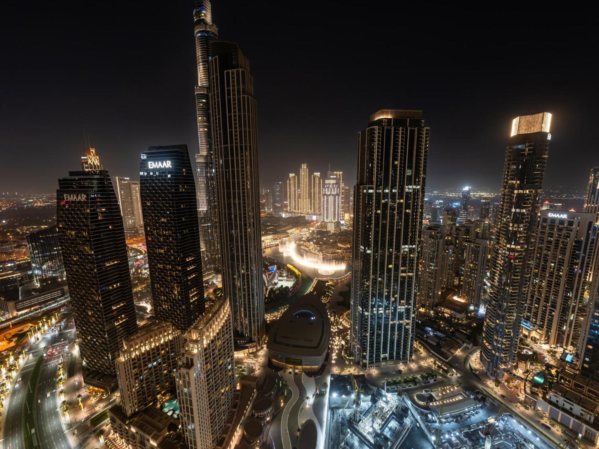 Apartment Burj Khalifa Bliss I 4 Bedroom I Burj Khalifa & Fountain Views I Free Gym, Pool, Parking, Wi-fi And Ps5 I By Skyline Serenity