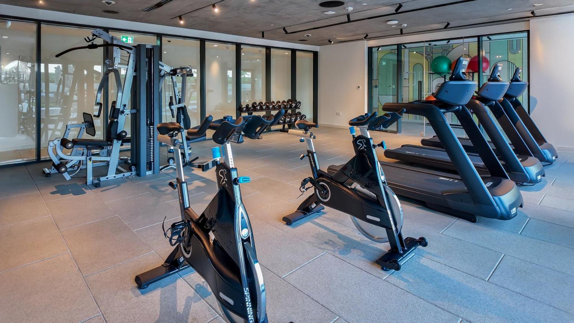 Holiday home Hills - 1br Luxe - Golfville - By Udh Dubai