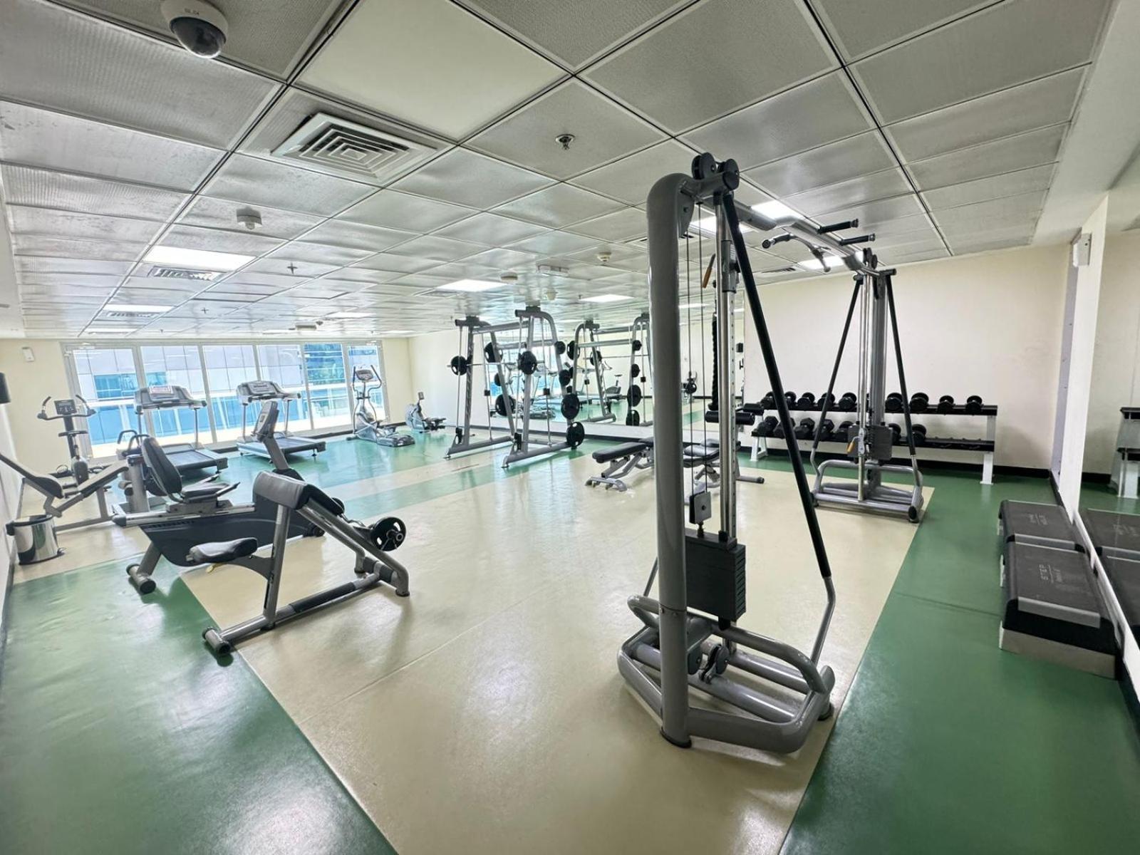 Spacious In Marina Close To Metro And Dubai