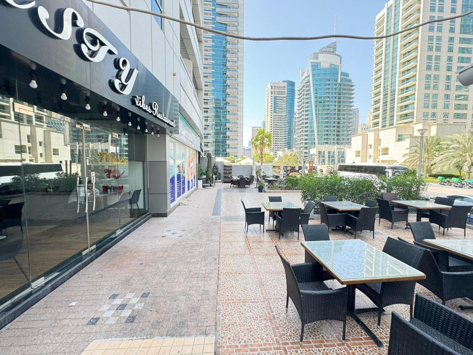 Spacious In Marina Close To Metro And *