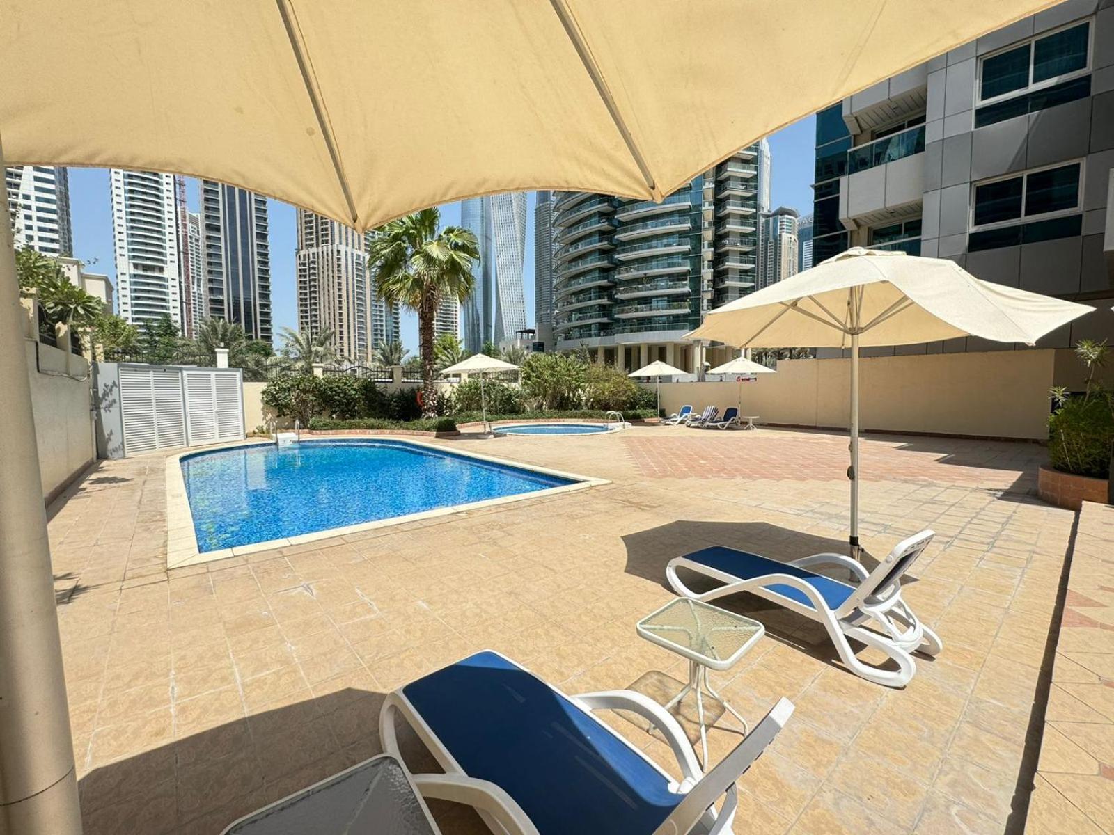 Apartment Spacious In Marina Close To Metro And