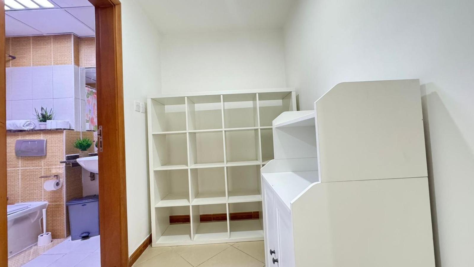 Spacious In Marina Close To Metro And