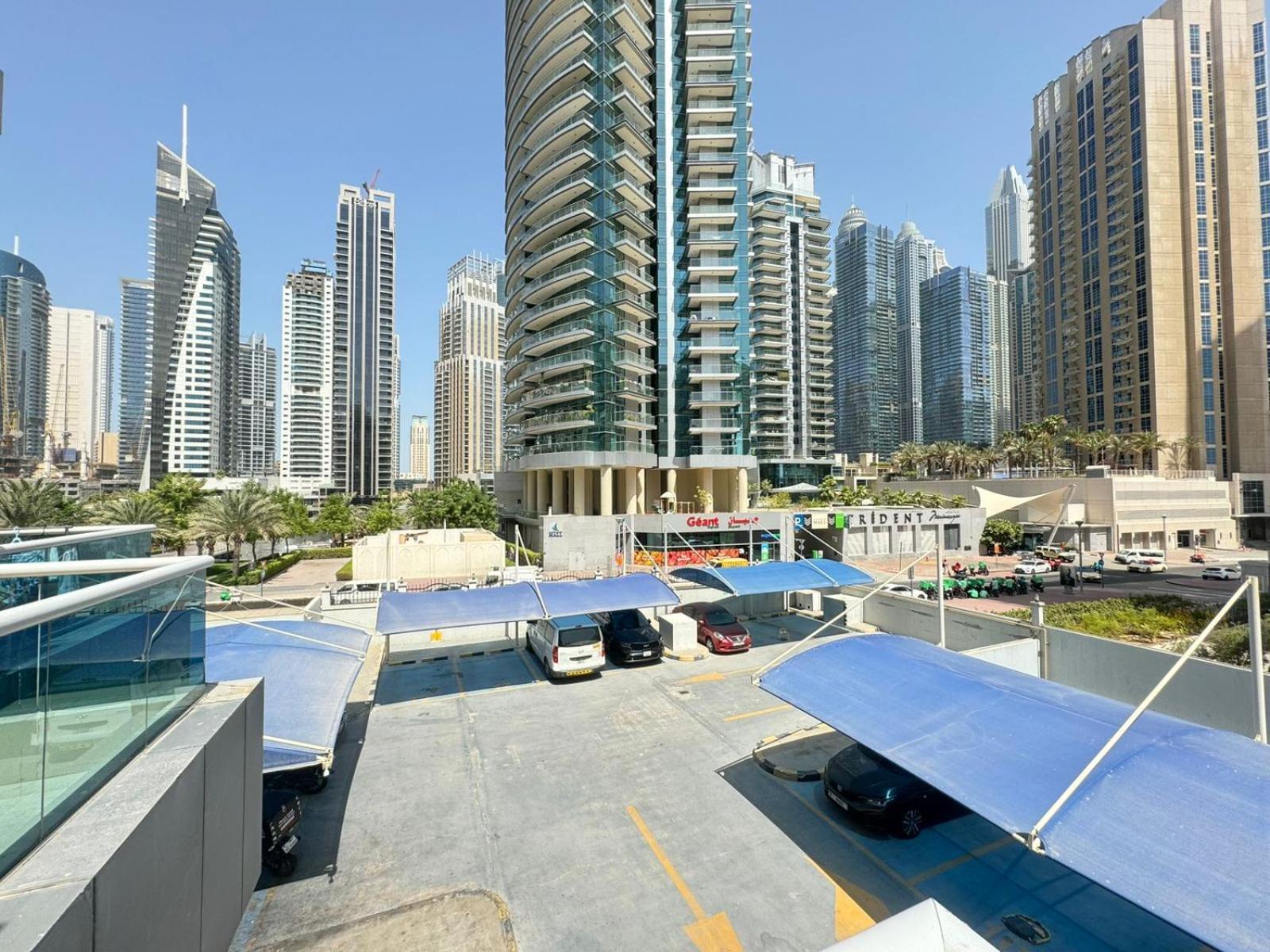 Spacious In Marina Close To Metro And *