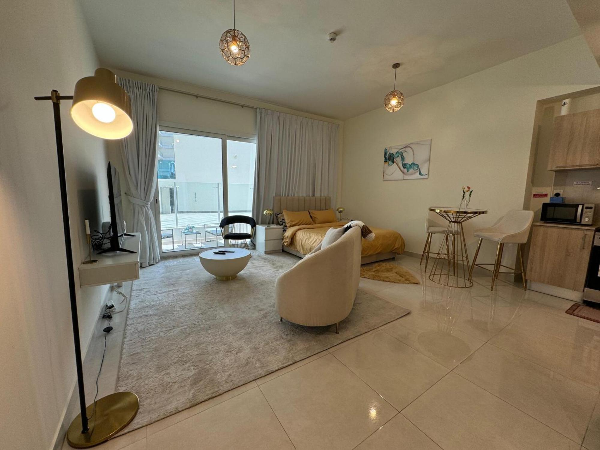 In Prime Location Downtown Apartment Dubai