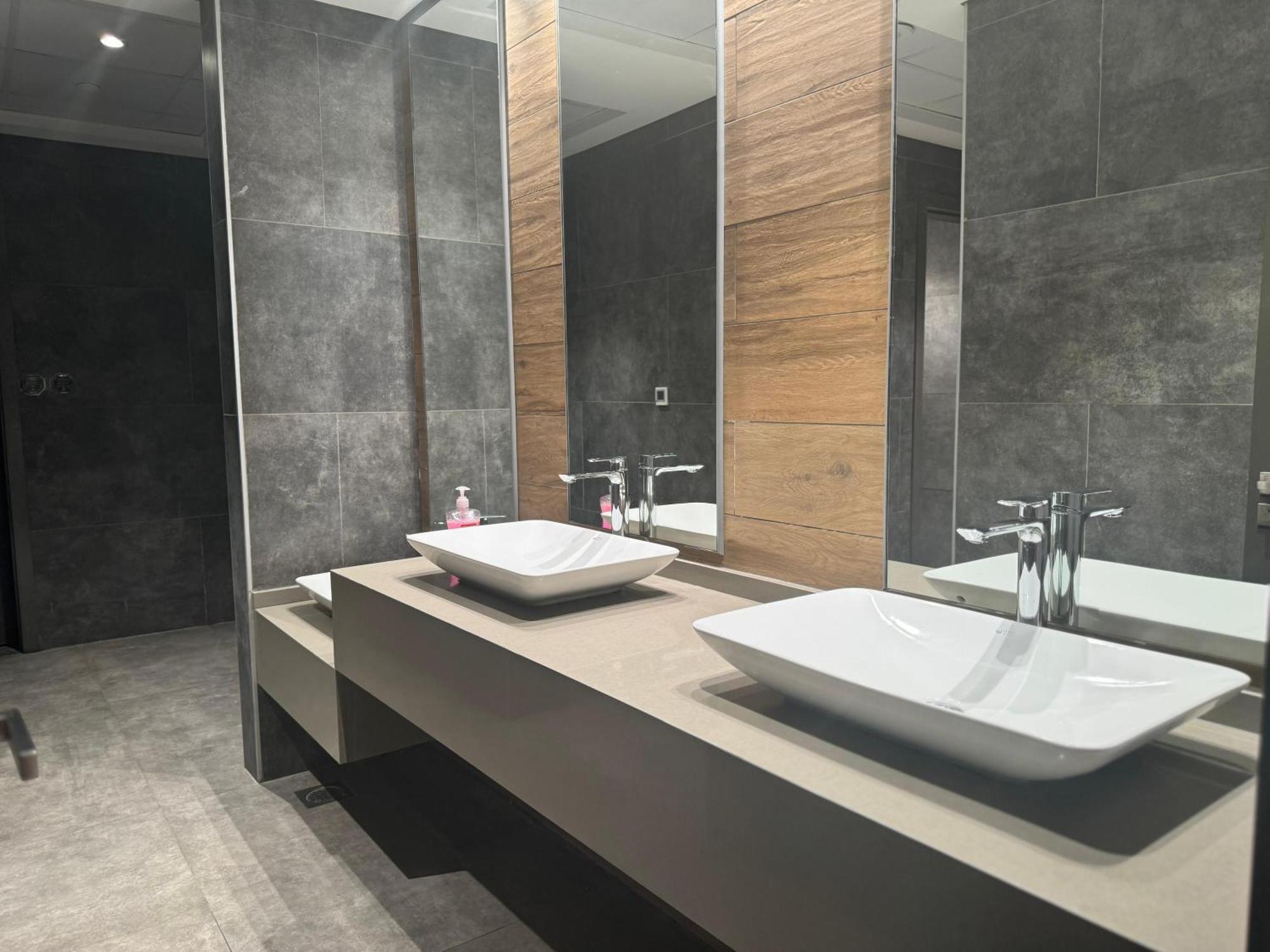 Apartment In Prime Location Downtown Dubai