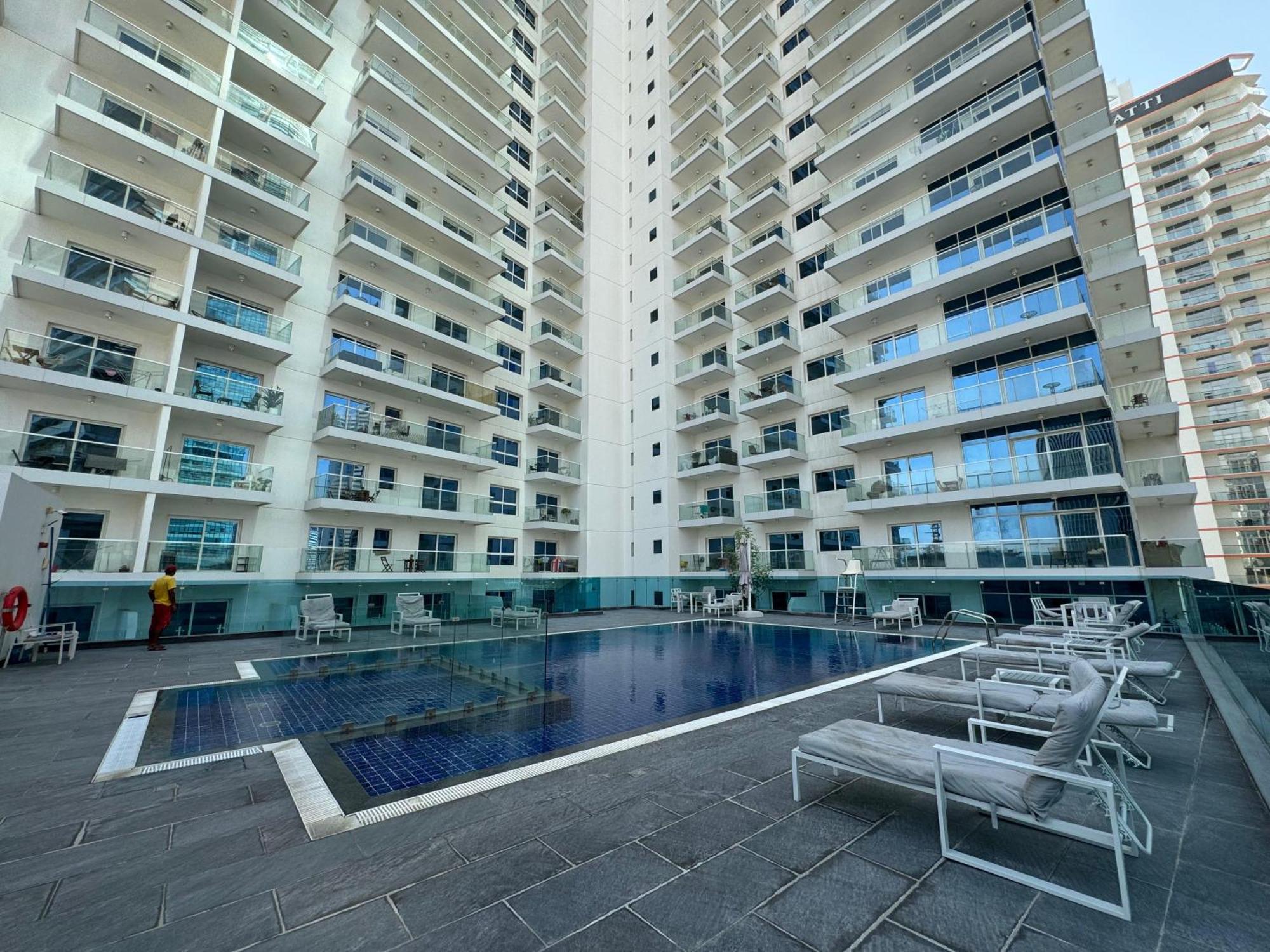 In Prime Location Downtown Apartment Dubai