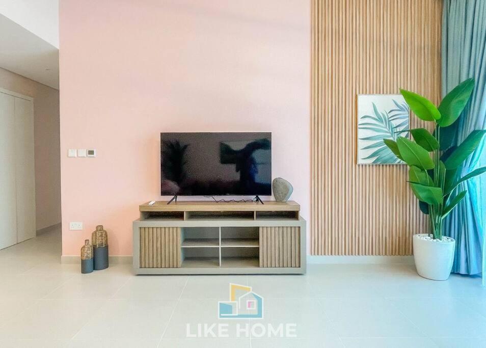 Like - 2804 Relax & Enjoy Your At The Grand Daire