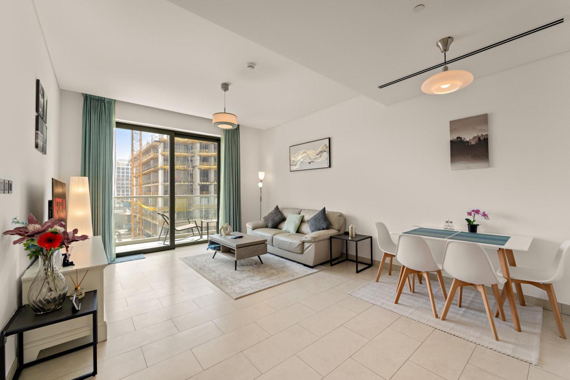Chic 1br With Pool, Gym And Playground * Dubai
