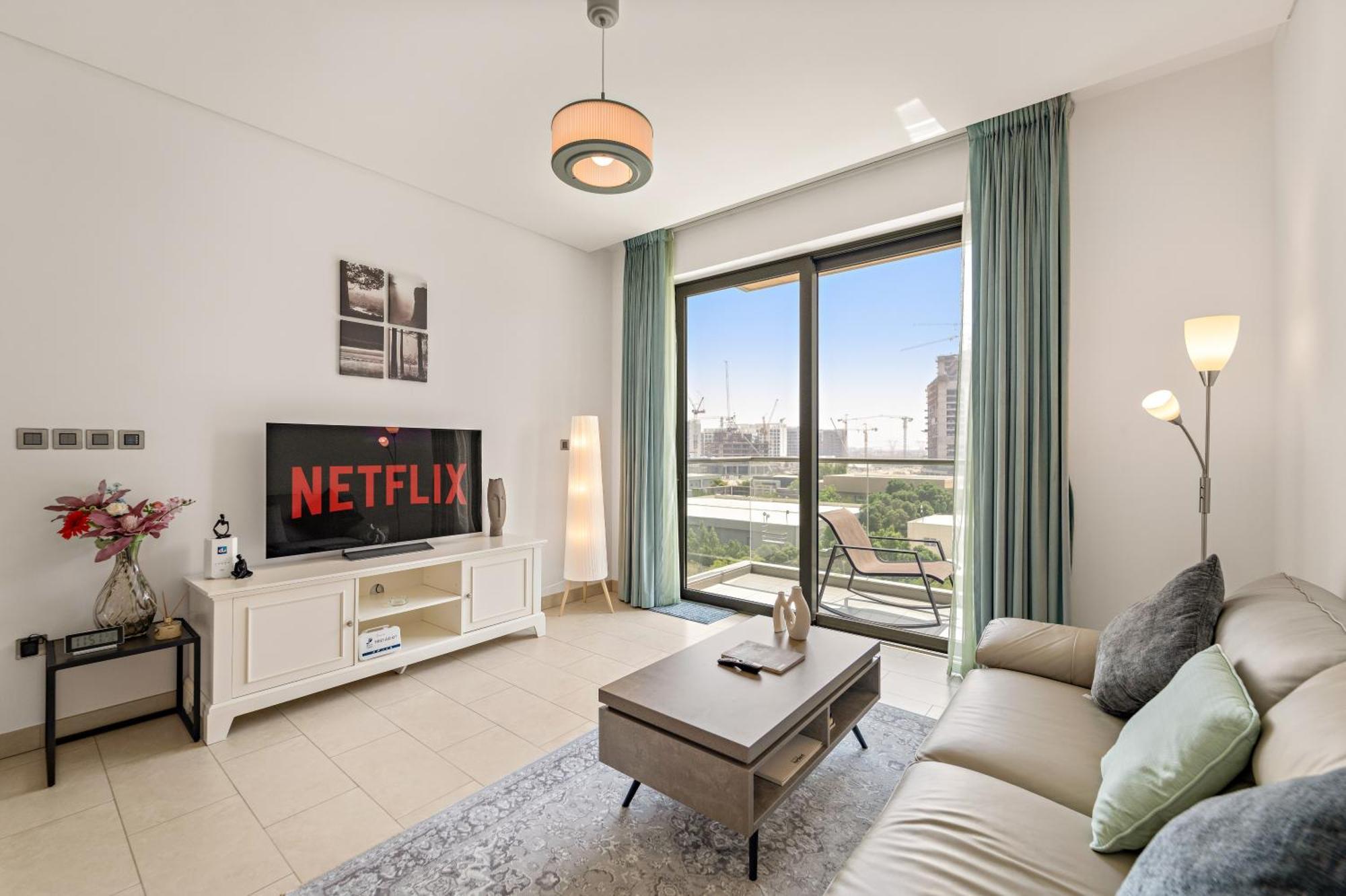 Chic 1br With Pool, Gym And Playground Apartment