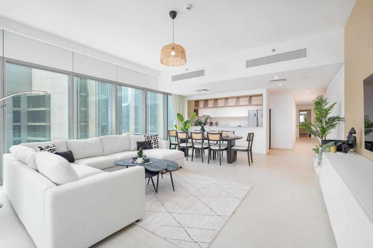 Daire Luxurious 4-bedrooms Near Burj Khalifa And Mall In Downtown!