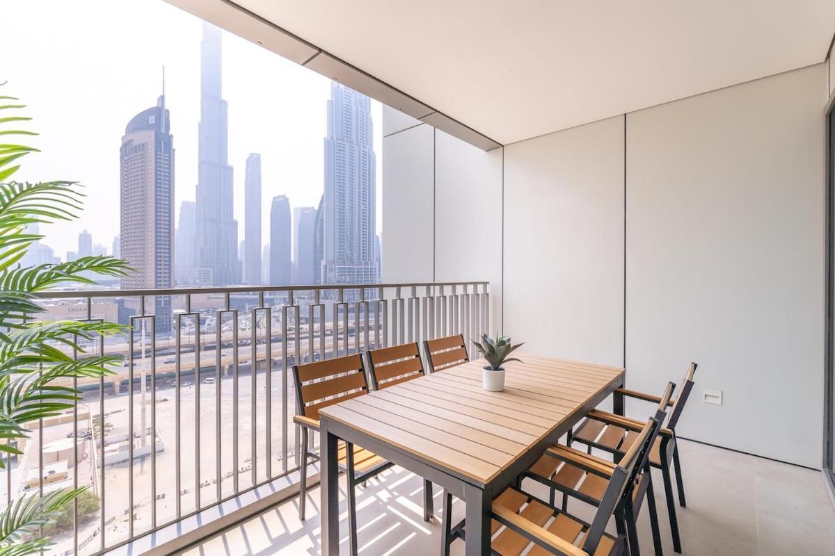 Daire Luxurious 4-bedrooms Near Burj Khalifa And Mall In Downtown! Dubai
