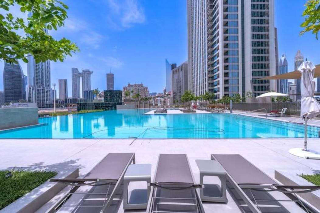 Luxurious 4-bedrooms Near Burj Khalifa And Mall In Downtown! Daire
