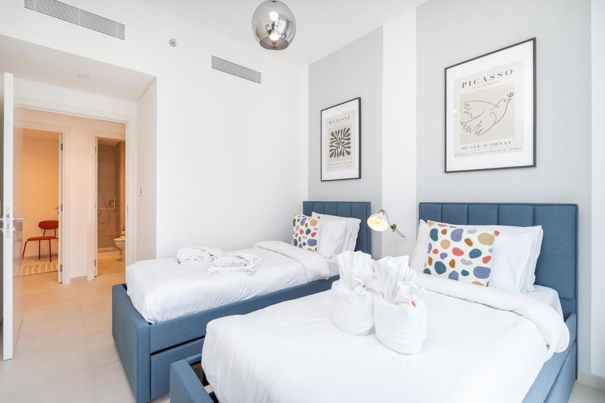 Luxurious 4-bedrooms Near Burj Khalifa And Mall In Downtown! Daire *