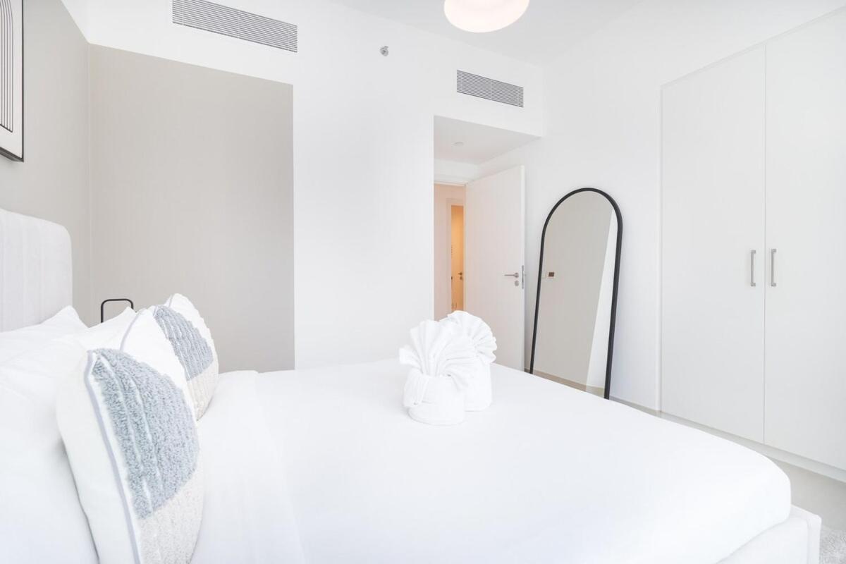 Luxurious 4-bedrooms Near Burj Khalifa And Mall In Downtown! Daire *