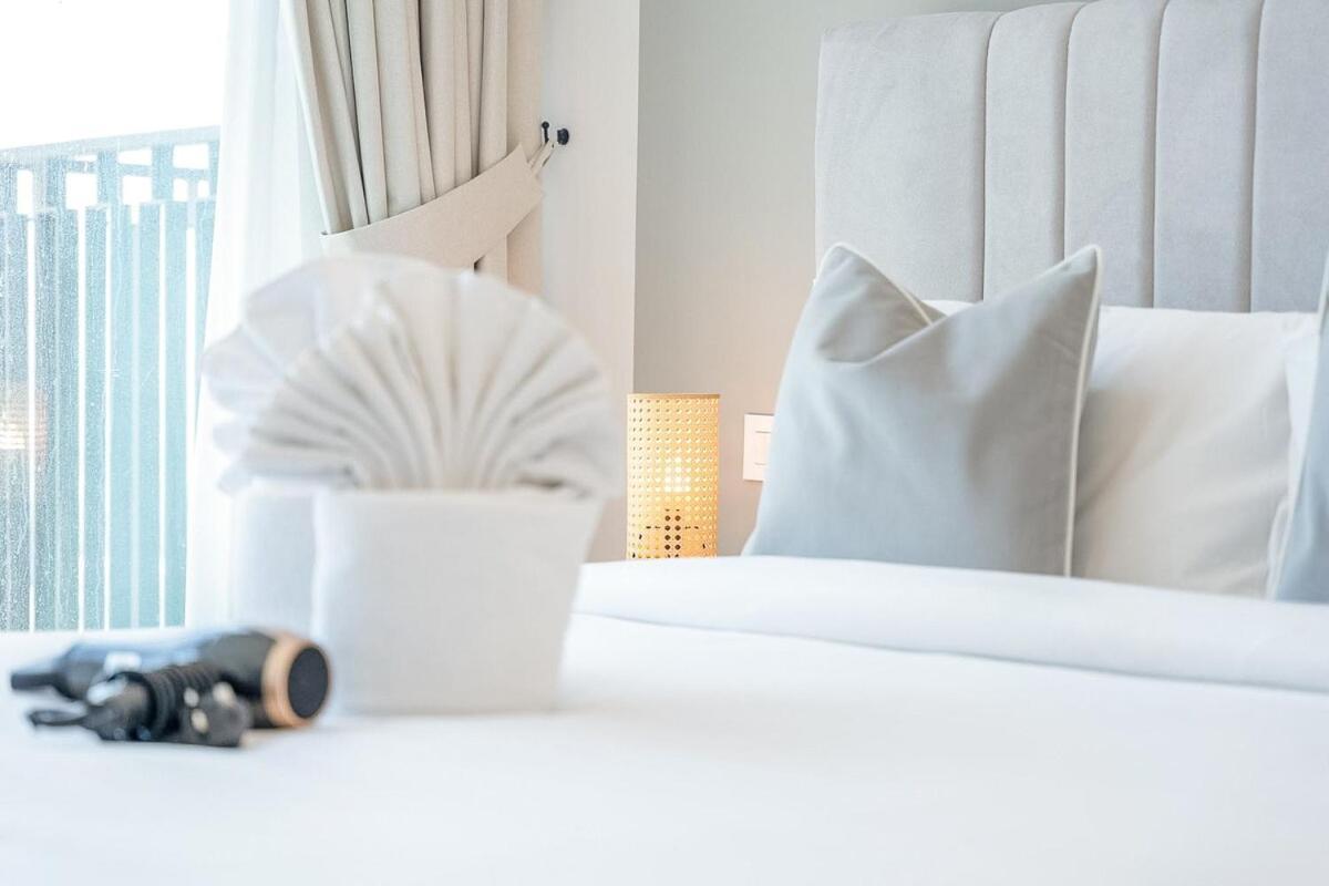 Daire Luxurious 4-bedrooms Near Burj Khalifa And Mall In Downtown!