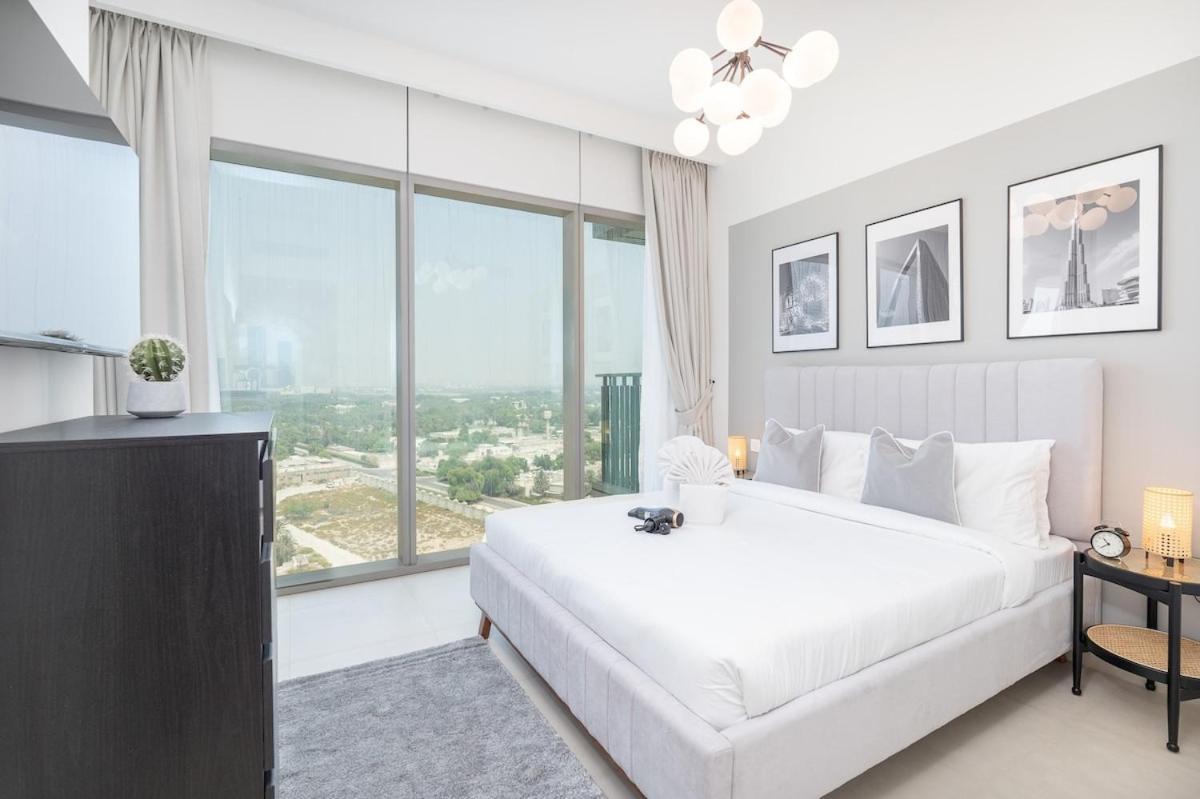 Luxurious 4-bedrooms Near Burj Khalifa And Mall In Downtown! Dubai