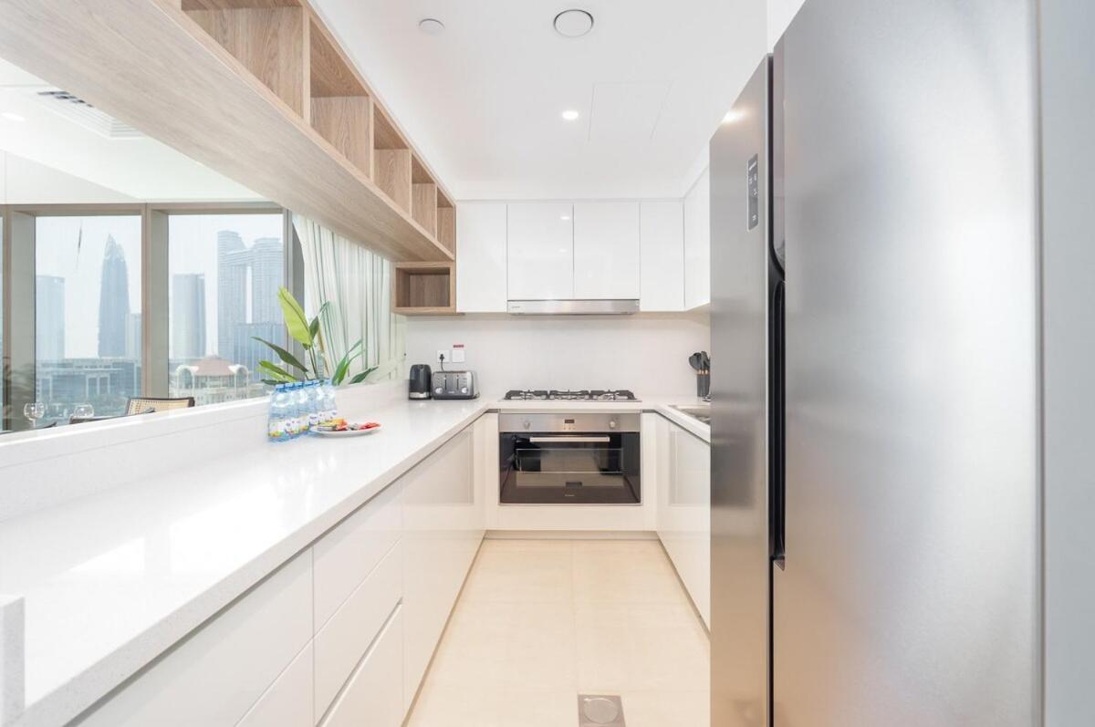 Daire Luxurious 4-bedrooms Near Burj Khalifa And Mall In Downtown! Dubai