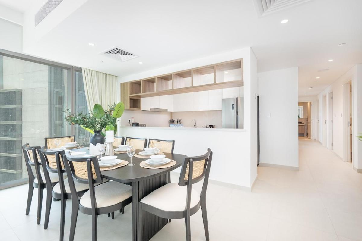 Luxurious 4-bedrooms Near Burj Khalifa And Mall In Downtown! Dubai