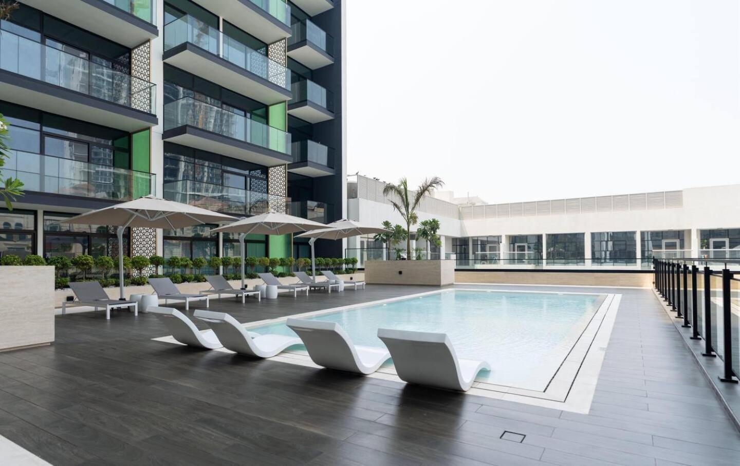 Elegant Brand New 1br *