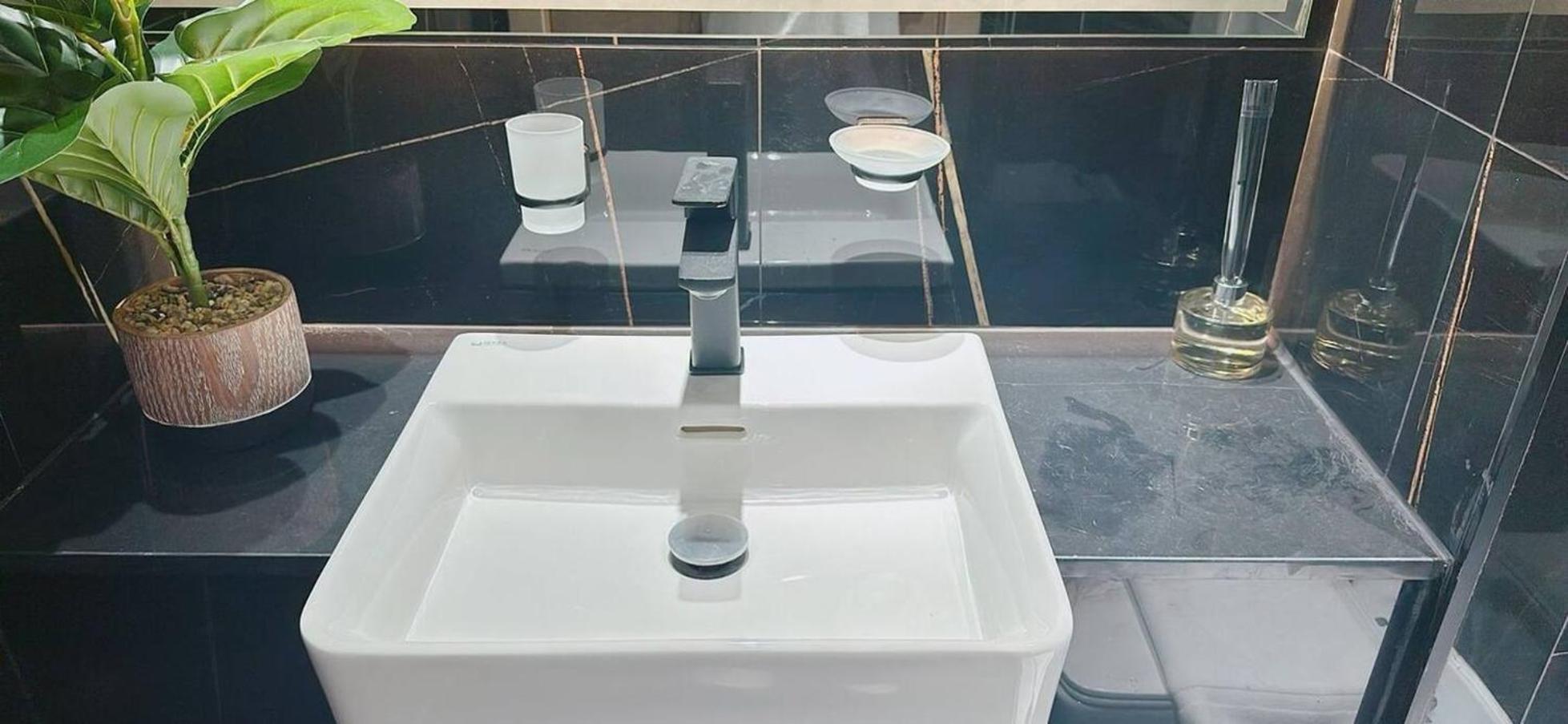 Apartment Elegant Brand New 1br Dubai