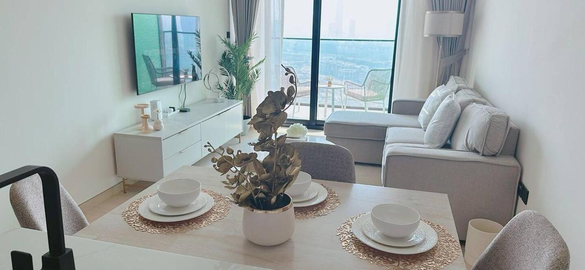 Elegant Brand New 1br *