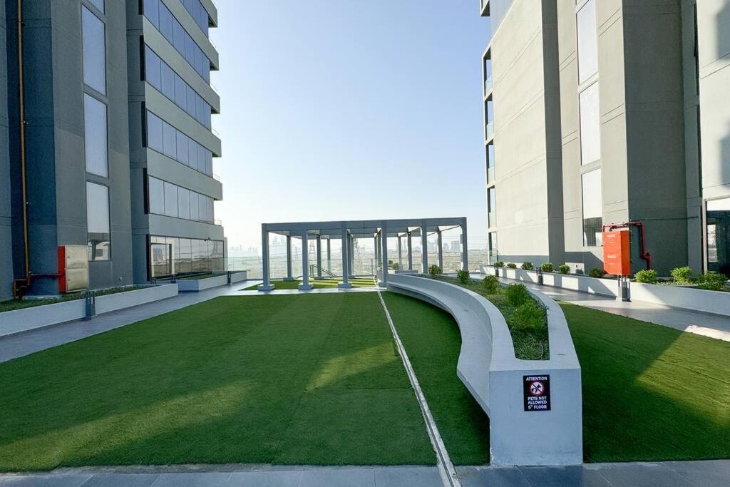 Bloom Towers Gem Elegant A Must Apartment