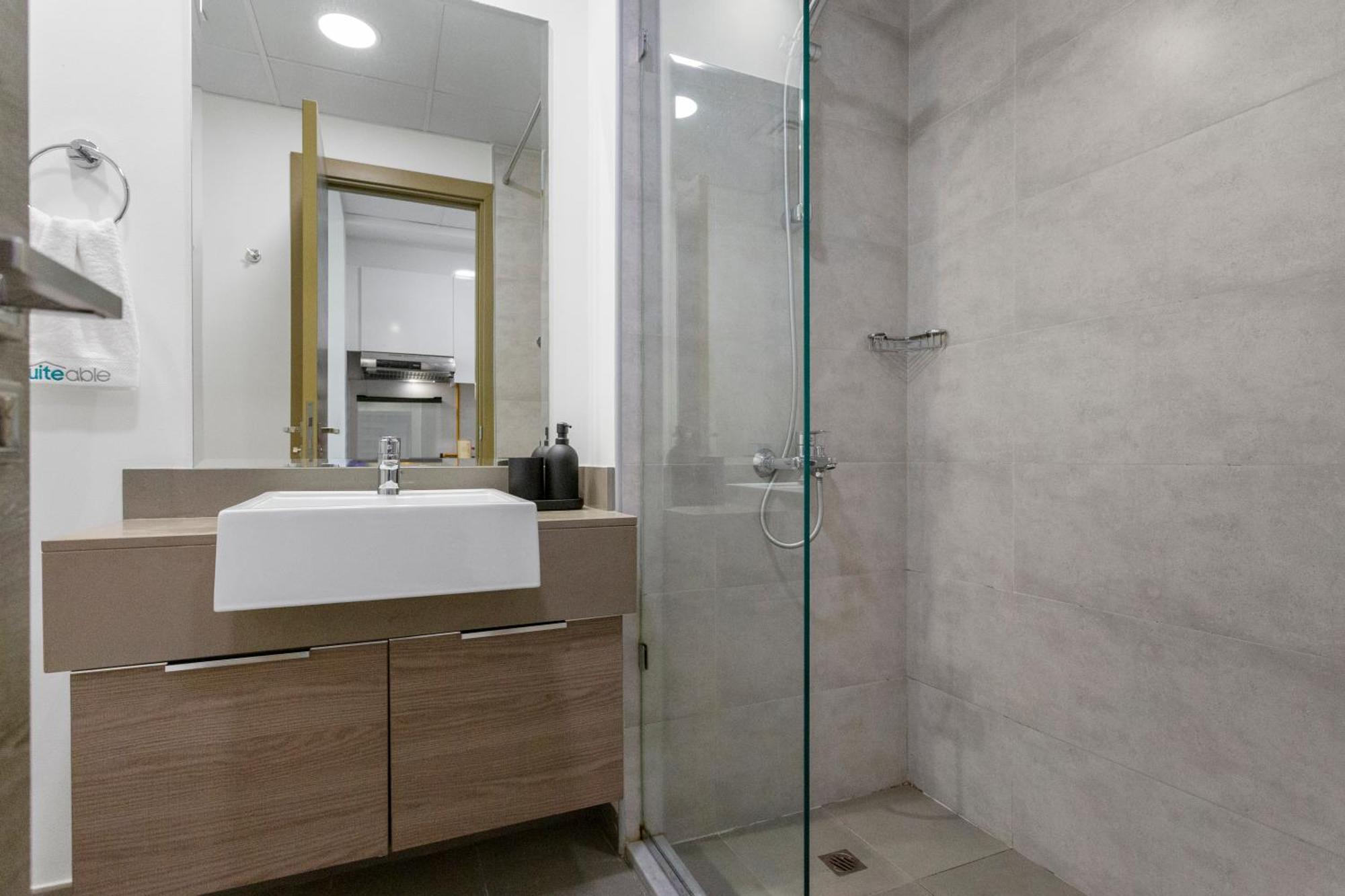 Apartment Bloom Towers Gem Elegant A Must *