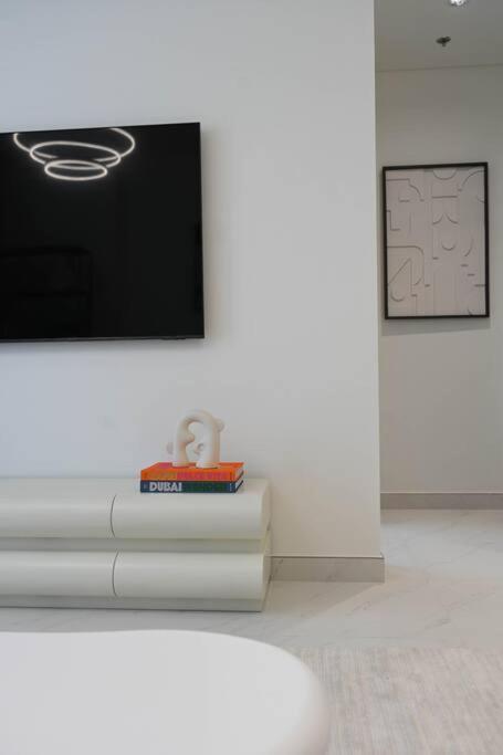 Apartment 610 Lagoon Views Dubai