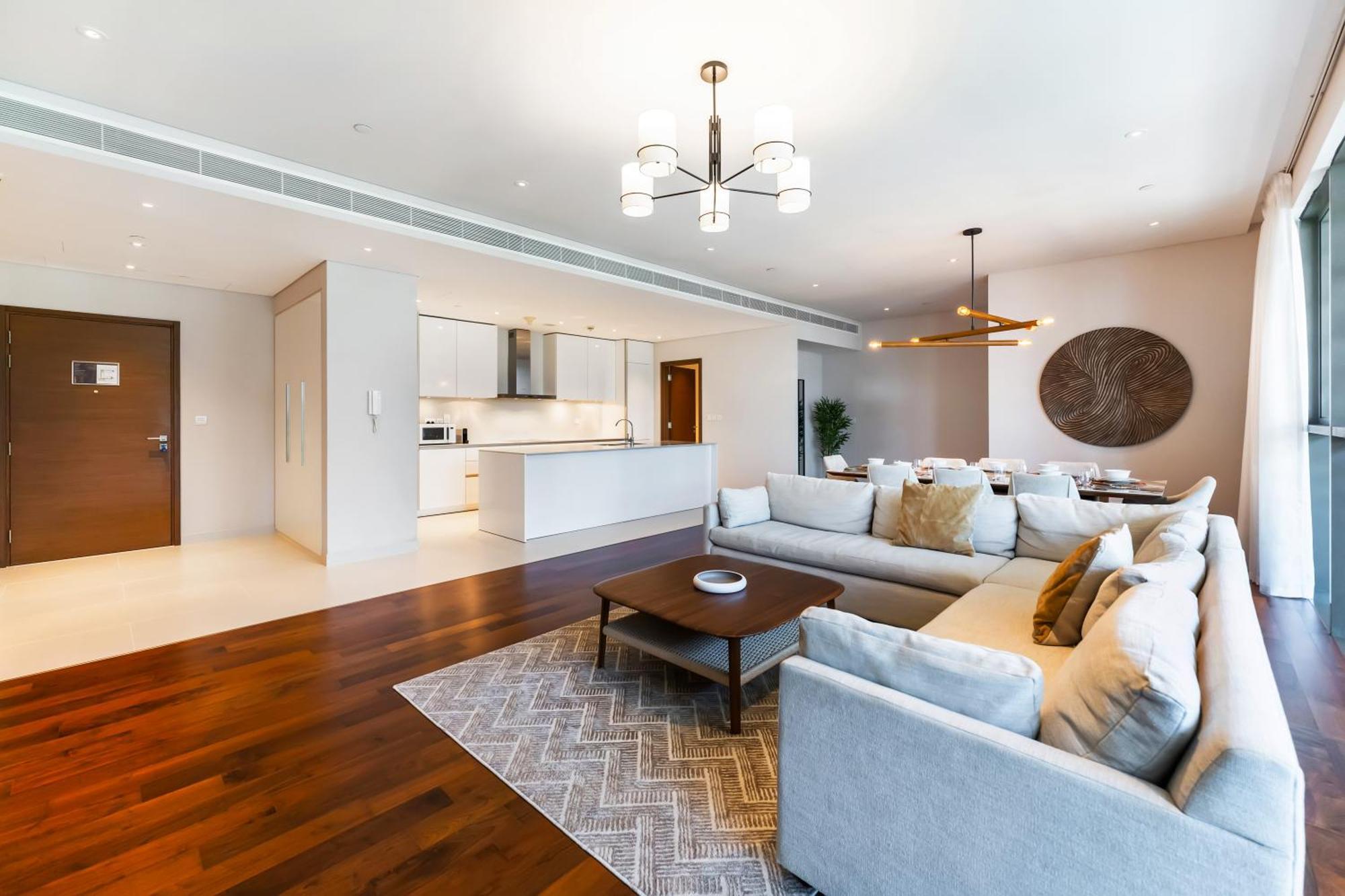 Fam Living - Walk - Urban Staycations Daire *