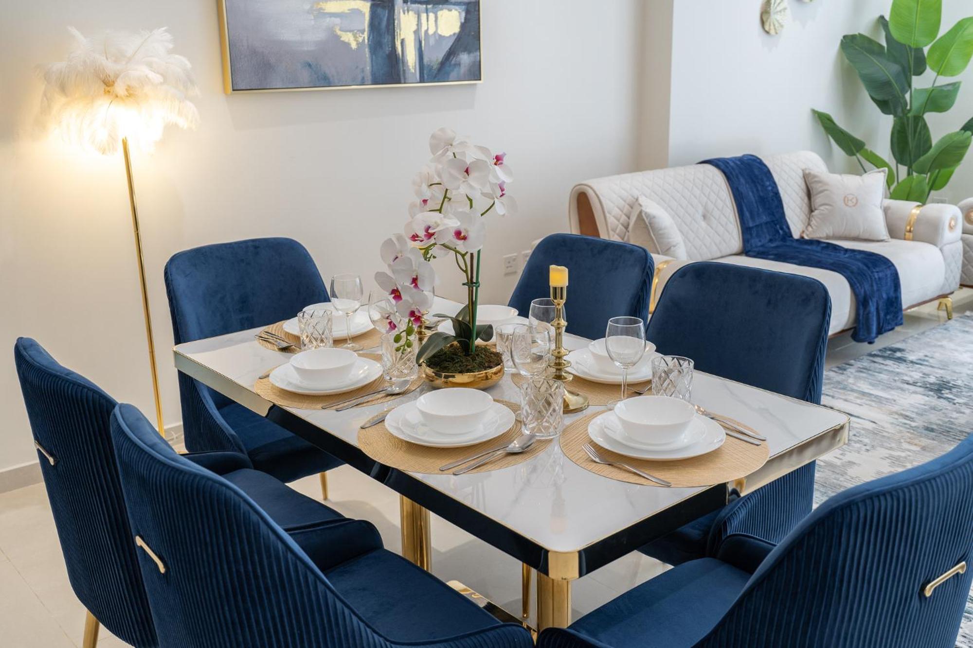 Dunya Tower Luxury And 2 Min Walk To Mall And Burj Khalifa In Heart Of Downtown *