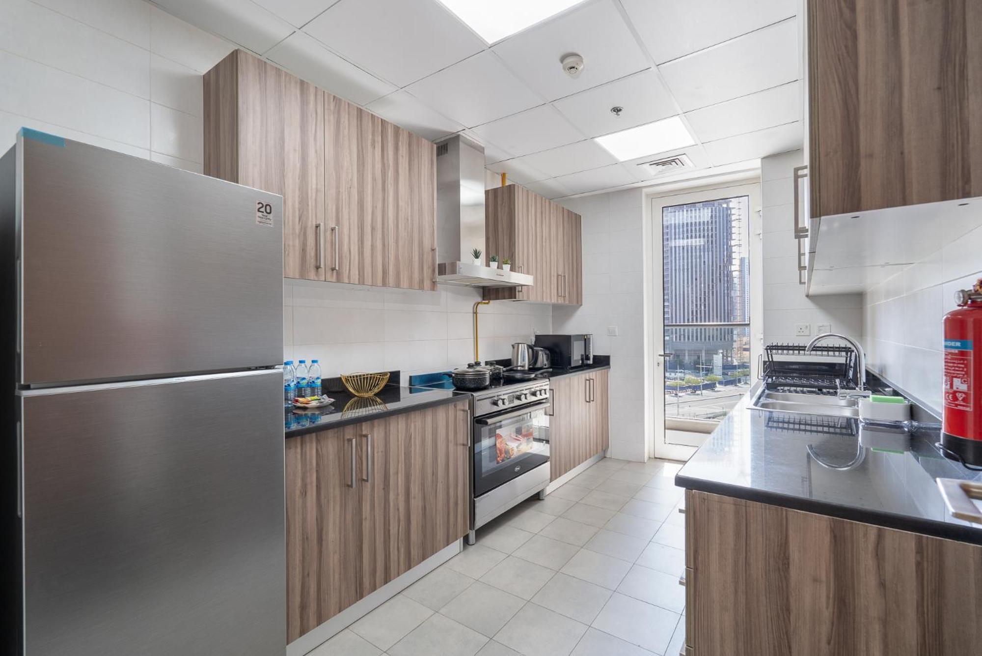 Apartment Dunya Tower Luxury And 2 Min Walk To Mall And Burj Khalifa In Heart Of Downtown