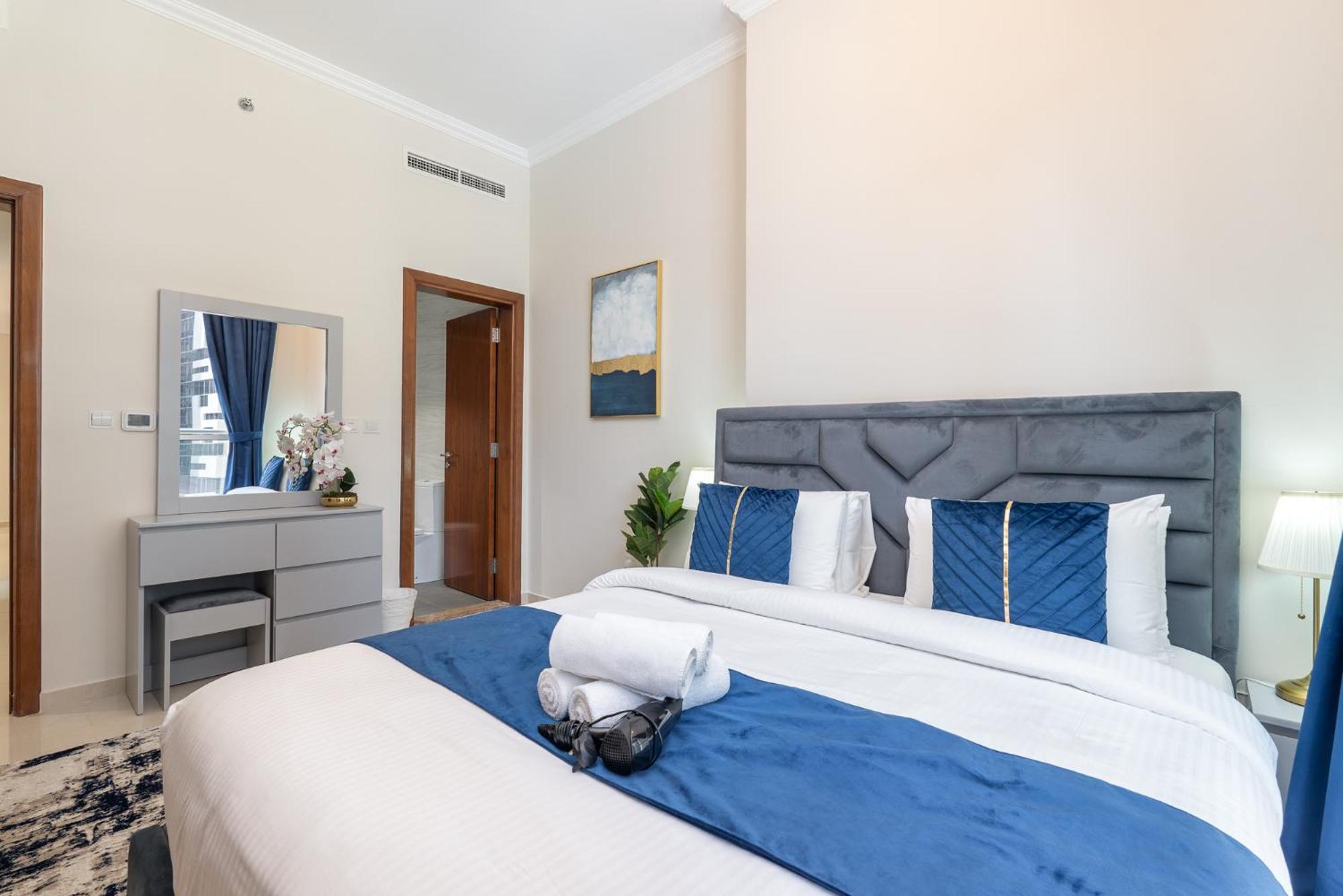 Dunya Tower Luxury And 2 Min Walk To Mall And Burj Khalifa In Heart Of Downtown Dubai