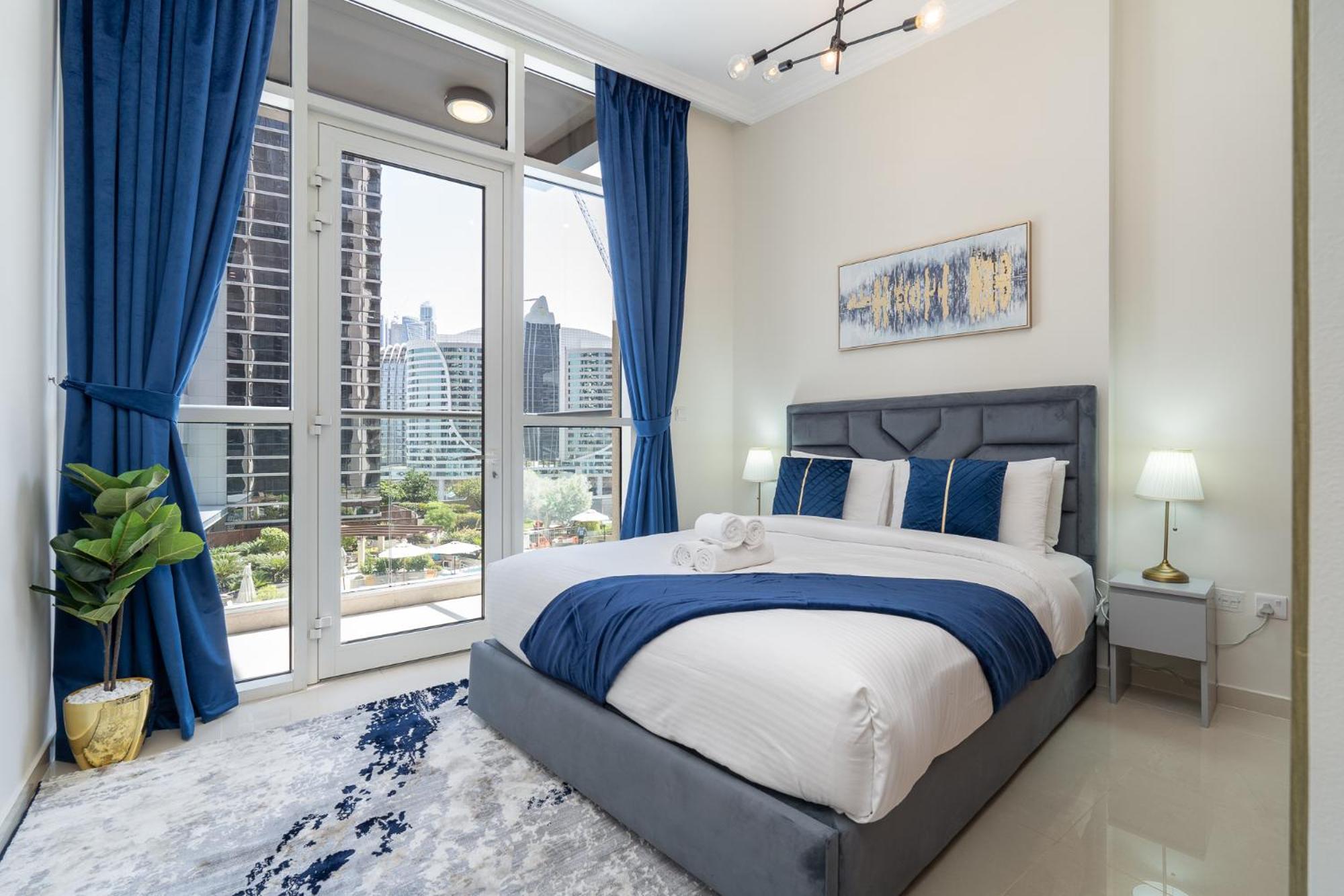 Dunya Tower Luxury And 2 Min Walk To Mall And Burj Khalifa In Heart Of Downtown