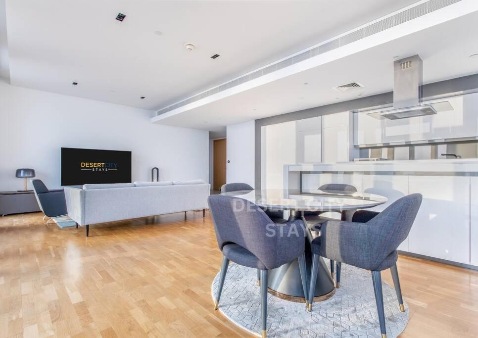 Luxurious 2 Bed In Bluewaters, Hosted By Desert