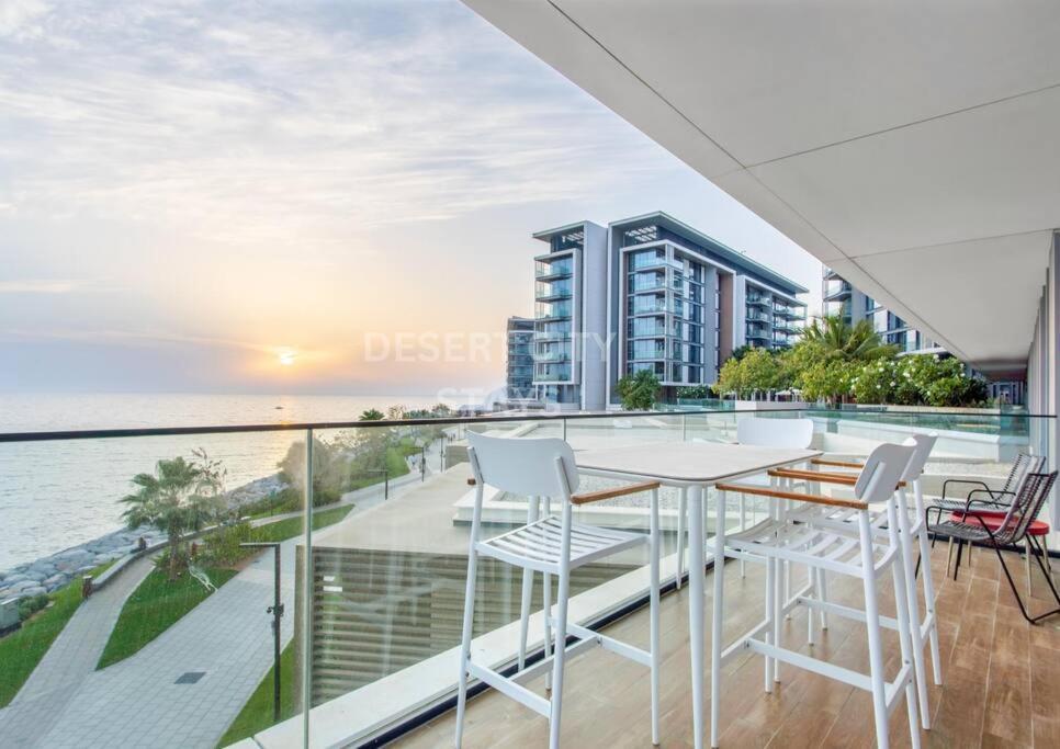 Luxurious 2 Bed In Bluewaters, Hosted By Desert Apartment Dubai