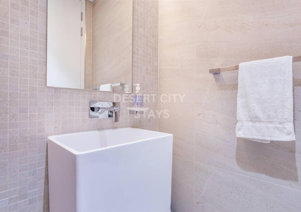 Luxurious 2 Bed In Bluewaters, Hosted By Desert Apartment Dubai