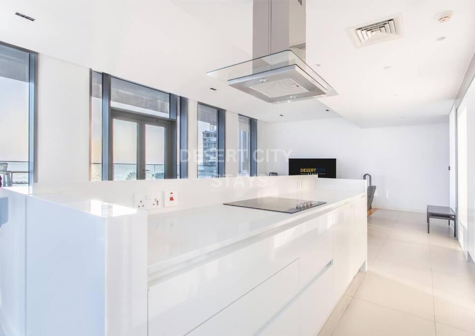 Luxurious 2 Bed In Bluewaters, Hosted By Desert * Dubai