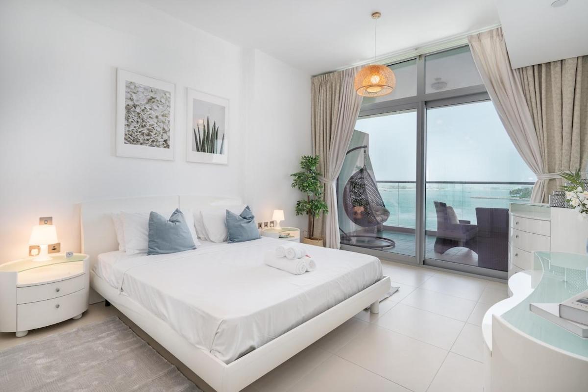 Sleeps 4 With The Palm Beach View * Dubai