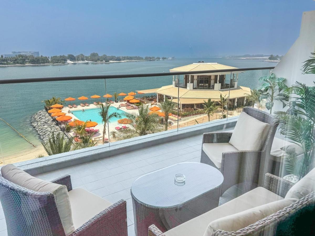 Sleeps 4 With The Palm Beach View * Dubai