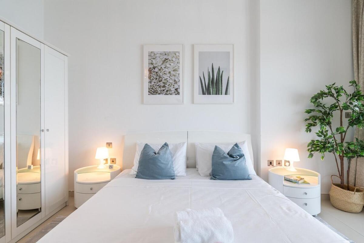 Daire Sleeps 4 With The Palm Beach View *