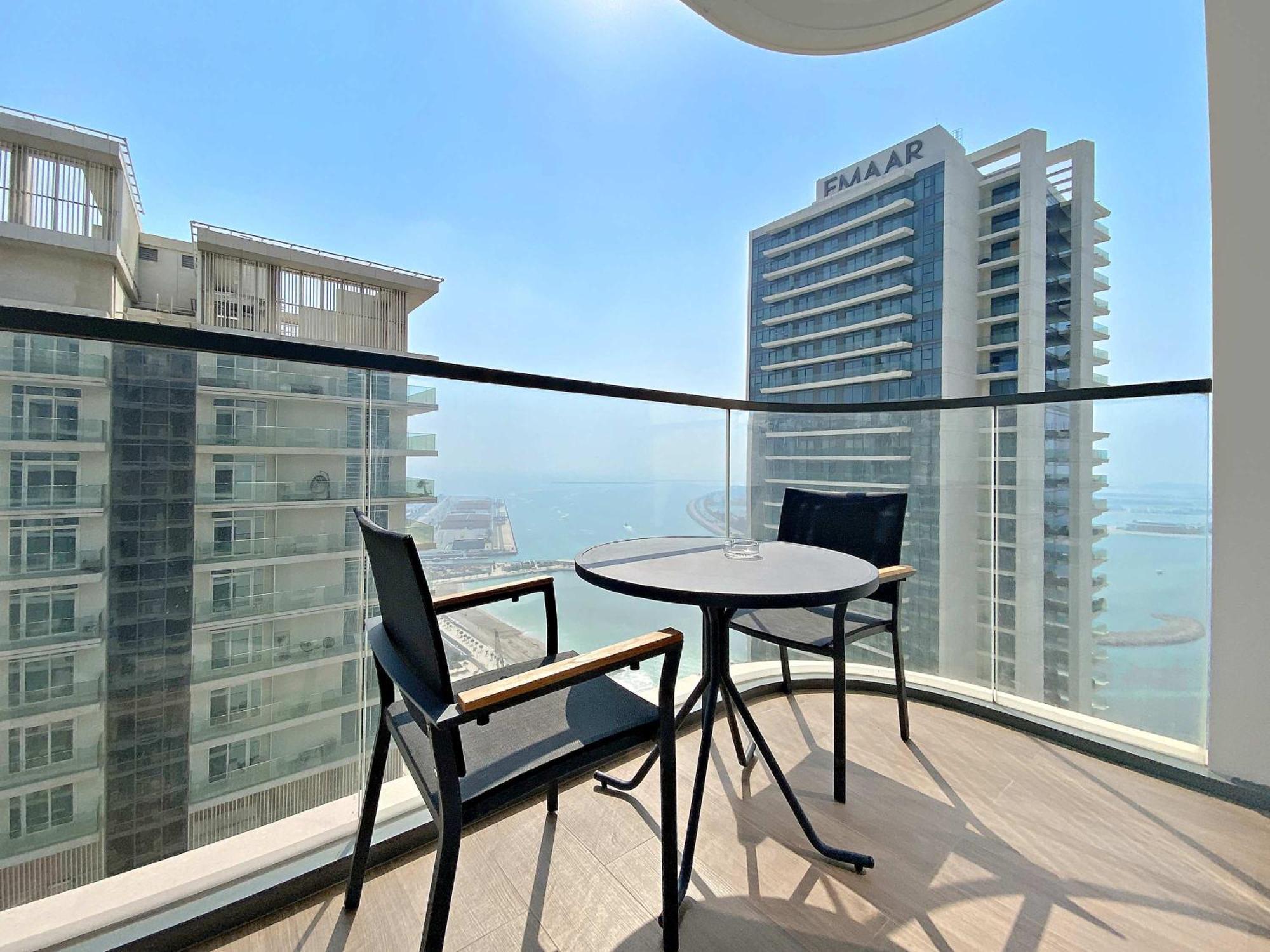 Silkhaus 1bdr Sea View Retreat With Private Apartment *
